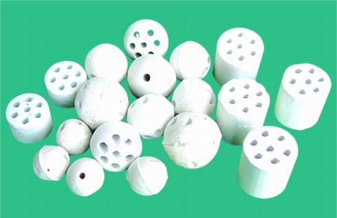 Porous ceramic balls